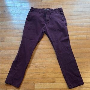 EUC slim Old Navy maroon chino dress pants. 33x32
